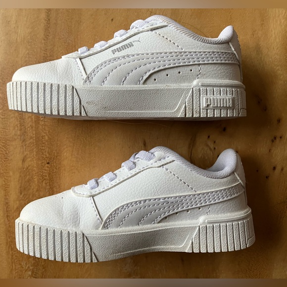 Puma Kids White Sneakers (7 Toddler) - Picture 8 of 13